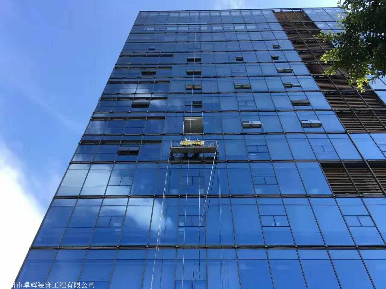 東莞建筑玻璃幕墻與鋁板幕墻工程 專業公司推動現代建筑發展